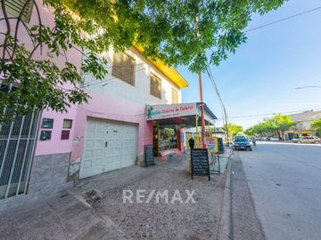 LOCALES COMERCIALES + DEPARTAMENTO EN VENTA