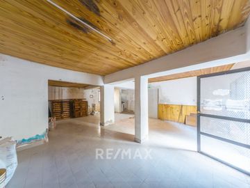 LOCALES COMERCIALES + DEPARTAMENTO EN VENTA