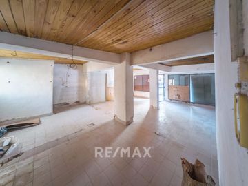 LOCALES COMERCIALES + DEPARTAMENTO EN VENTA