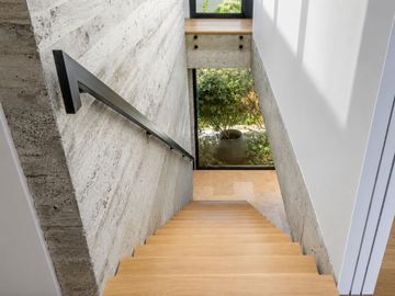 VENTA CASA A LA LAGUNA MUELLES PUERTOS DEL LAGO