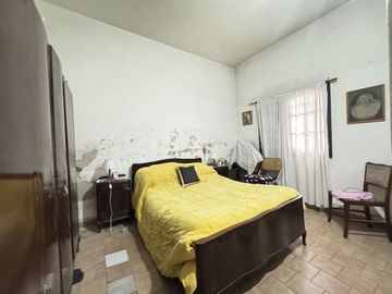 Venta casa dos plantas , Ingresos independientes