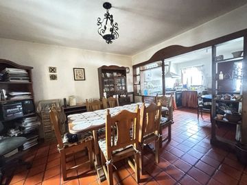 Venta casa dos plantas , Ingresos independientes