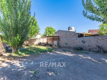 VENTA LOCAL COMERCIAL + CASA DOS DORMITORIOS