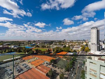VENTA DEPARTAMENTO NUÑEZ CUATRO AMBIENTES EN TORRE