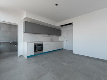 VENTA DEPARTAMENTO NUÑEZ CUATRO AMBIENTES EN TORRE
