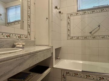 VENTA DEPARTAMENTO 5 AMBIENTES RECOLETA COCHERA
