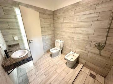 Casa en Venta 4 ambientes en Pilar del Este