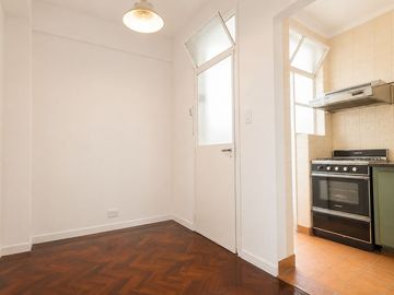 VENTA SEMIPISO DE 4 AMB EN BOEDO APTO CREDITO