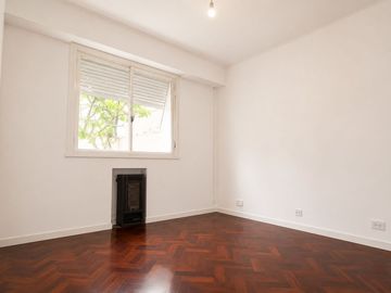 VENTA SEMIPISO DE 4 AMB EN BOEDO APTO CREDITO