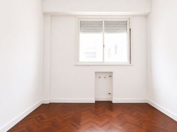 VENTA SEMIPISO DE 4 AMB EN BOEDO APTO CREDITO