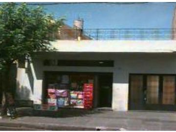 VENTA: LOTE PARA DESARROLLO 6 PISOS DOS RETIROS