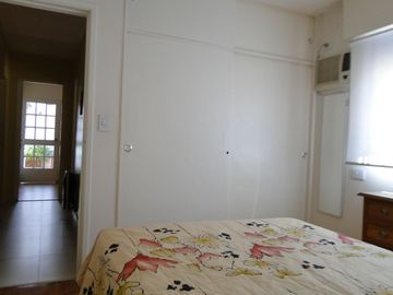 VENTA CASA EN VILLA SARMIENTO CON COCHERAS GALPON