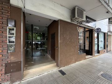 VENTA DEPARTAMENTO 2 AMBIENTES RENOVADO EN FLORES