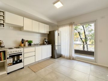 VENTA MONOAMBIENTE CON DOBLE BALCÓN,ZONA BARRACAS
