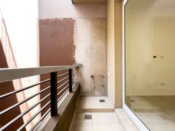 VENTA MONOAMBIENTE CON DOBLE BALCÓN,ZONA BARRACAS