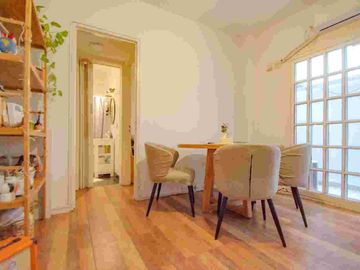 Venta depto dos ambientes con patio en Versalles