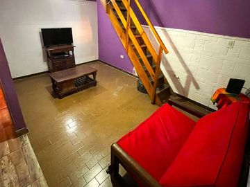 VENTA PH CASTELAR CON COCHERA Y PATIO