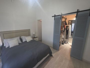 Venta casa 6 amb en Parque Leloir con pileta