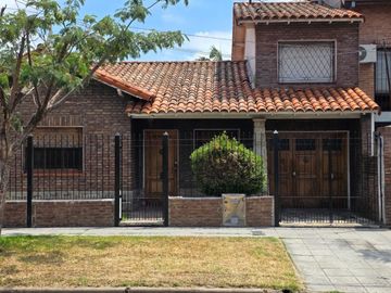 VTA 2 PLNTAS CARAPACHAY 3 DOR 2 BAÑ QUINCHO JARDIN