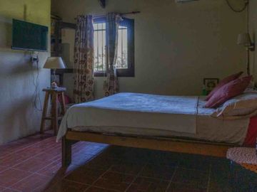 CASA VENTA 1.6 HECTÁREAS CON INVERNACULO ABASTO