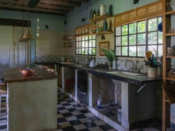 CASA VENTA 1.6 HECTÁREAS CON INVERNACULO ABASTO