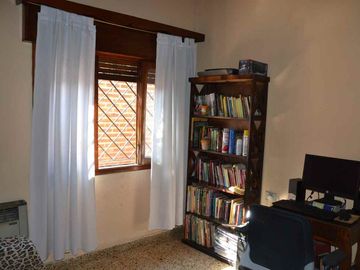 VENTA casa A/ CRÉDITO 2 dorm,garage,quincho,parque
