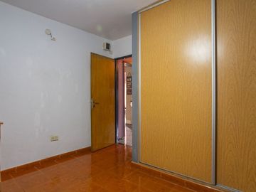 Venta casa barrio Urquiza, 2 dormitorio, 2 cochera