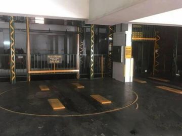 Venta Cochera Microcentro U$S 5.900 Renta!