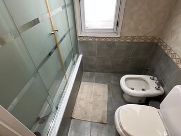 CASA EN ITUZAINGO CON PARQUE Y PILETA PERMUTA