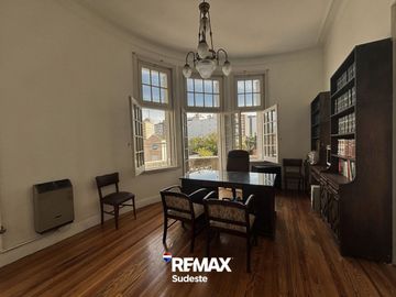 Casa PH en altos para oficinas