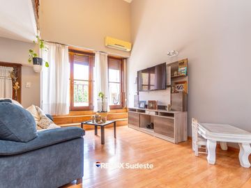 VENTA CASA TRADICIONAL EN EL CENTRO AMPLIO LOTE