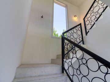 Venta casa 5 Amb en Barrio Terravista acep permuta