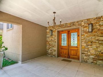 Venta casa 5 Amb en Barrio Terravista acep permuta