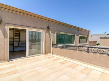 Venta casa 5 Amb en Barrio Terravista acep permuta