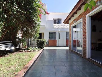 VENTA CASA EN SAAVEDRA LOTE PROPIO 250 m2