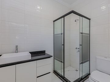 VENTA CASA /SALON 4 AMB  SAN MIGUEL CON PILETA