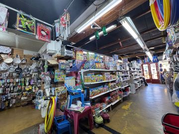 LOCAL COMERCIAL EN VENTA EN LOS TOLDOS