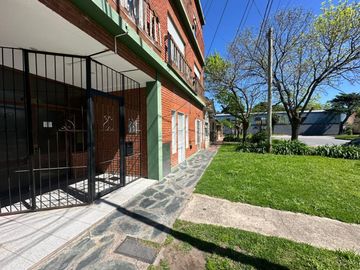 VENTA PH 2 AMBIENTES LUMINOSO
