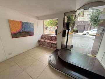 VENTA 4amb. + dep. Vista cochera baulera y Pileta
