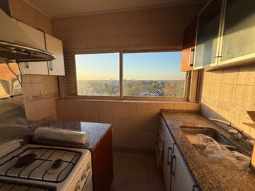 VENTA 4amb. + dep. Vista cochera baulera y Pileta