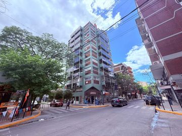 VENTA 4amb. + dep. Vista cochera baulera y Pileta