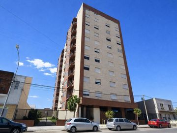 3 ambientes luminosos, con balcón vista abierta