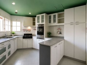 CASA TRIPLEX BOEDO JARDIN/ QUINCHO/ 3 DORMITORIOS