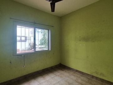 VENTA CASA DE 4 AMBIENTES VILLA LYNCH CON PATIO