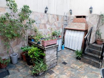 CASA 5 AMB VENTA LOCAL COCHERA HAB. DE SERVICIO