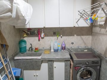CASA 5 AMB VENTA LOCAL COCHERA HAB. DE SERVICIO