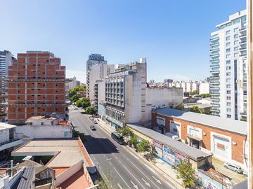 Venta depto 3 ambientes V. Crespo Super Luminoso