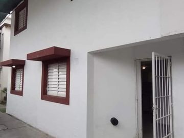 DUPLEX EN VENTA EN CALLE RIOJA DE CDAD DE MENDOZA