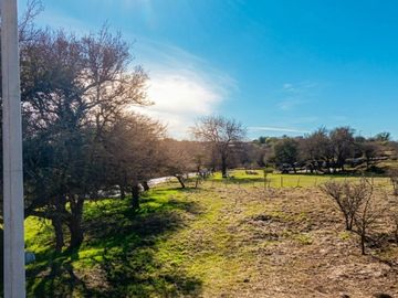 Venta lote premium 2.800m2 sobre río, Calamuchita