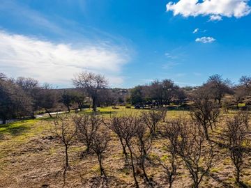 Venta lote premium 2.800m2 sobre río, Calamuchita